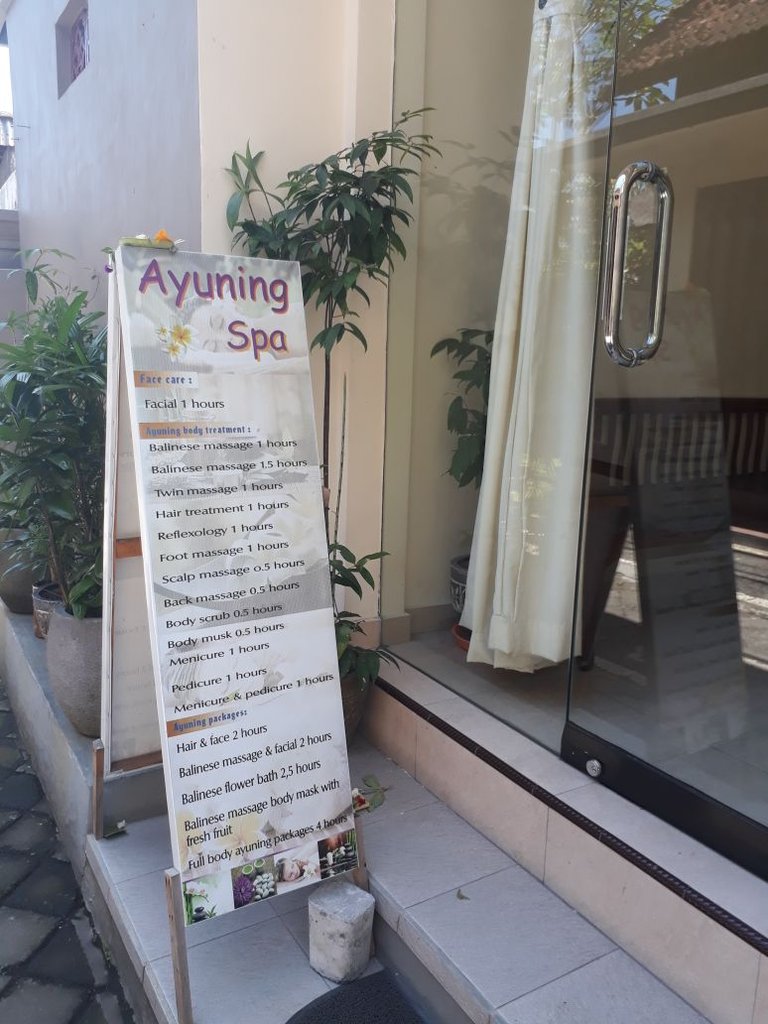 Ayuning Spa - board.jpg