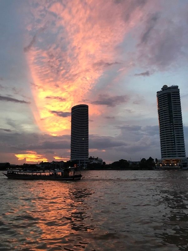 sunset at Chao Phraya River3.jpg