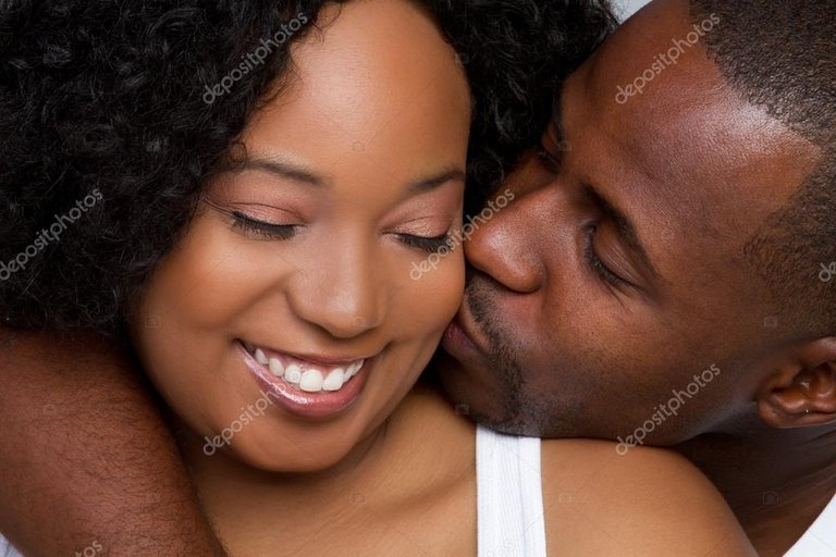 depositphotos_2374278-stock-photo-couple-kissing.jpg