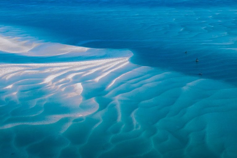 aerial-view-of-fishing-dhows-bazaruto-archipelago-mozambique-south-africa-conde-nast-traveller-16dec15-mirjam-bleeker_2_1080x720.jpg