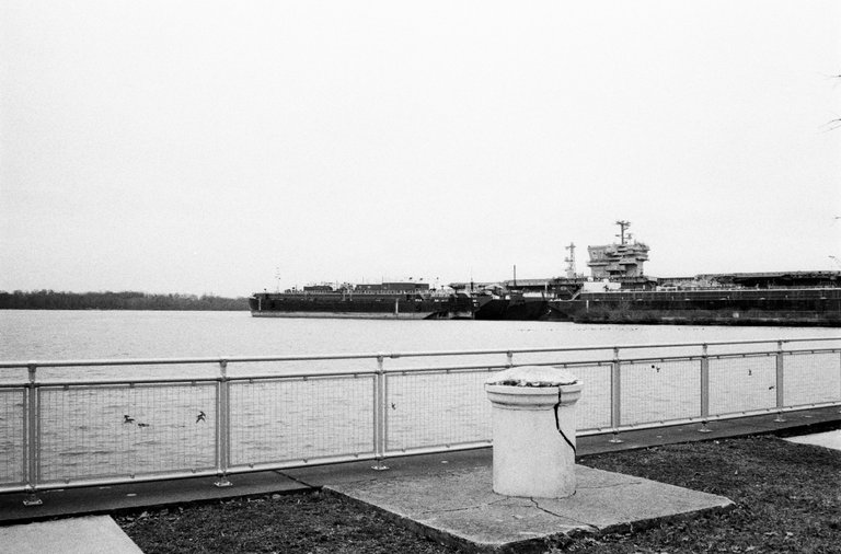 ShipsInRiver-8.jpg