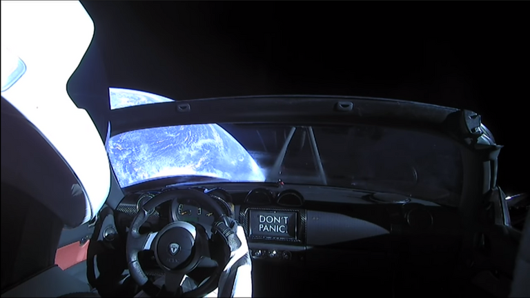 Starman14084 - Dont Panic Arrow.PNG