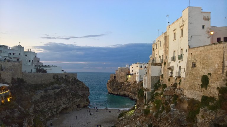 polignano-2738709_1280.jpg