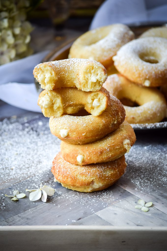 Twinkie Clone Doughnuts, Yum! (4).jpg