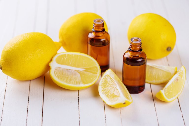 14-Outstanding-Benefits-and-Uses-of-Lemon-Essential-Oil.jpg