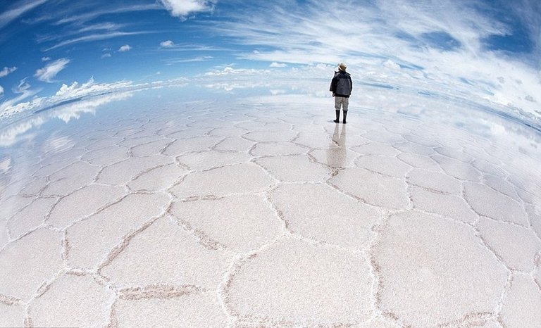 salar-de-uyuni-salt-flat-mirror-4.jpg