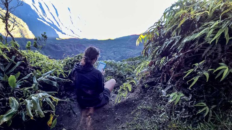 Kauai Pihea Trail Read Break.jpg