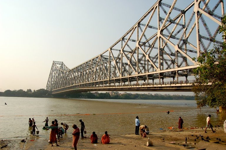 howrah-bridge-river-banks.jpg