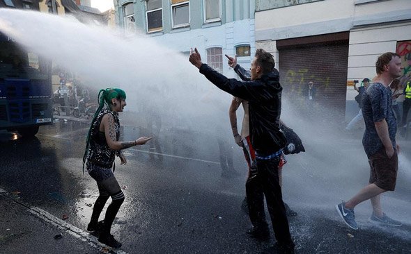 thousands-in-germany-rise-up-against-the-new-world-order-37717.jpg