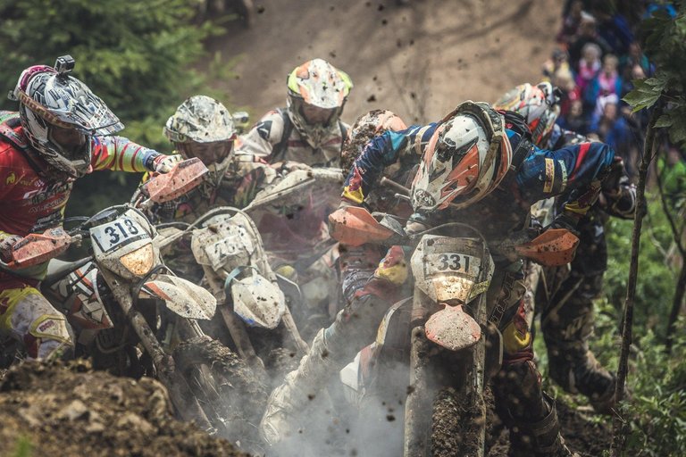 red-bull-hare-scramble-erzbergrodeo-best-action.jpg.jpg