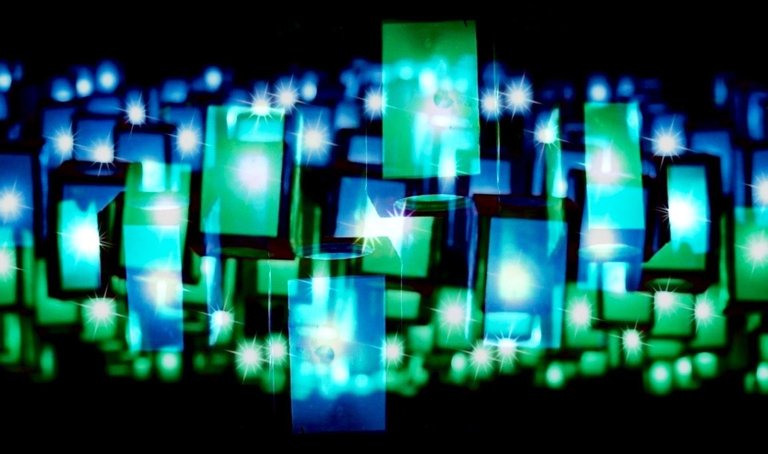 christmas-luminaries-green-blue-blend-thumbnail.jpg