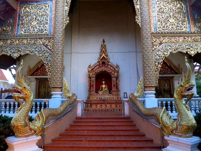 Wat Phra Sing Chiang Mai Thailand 14.jpg