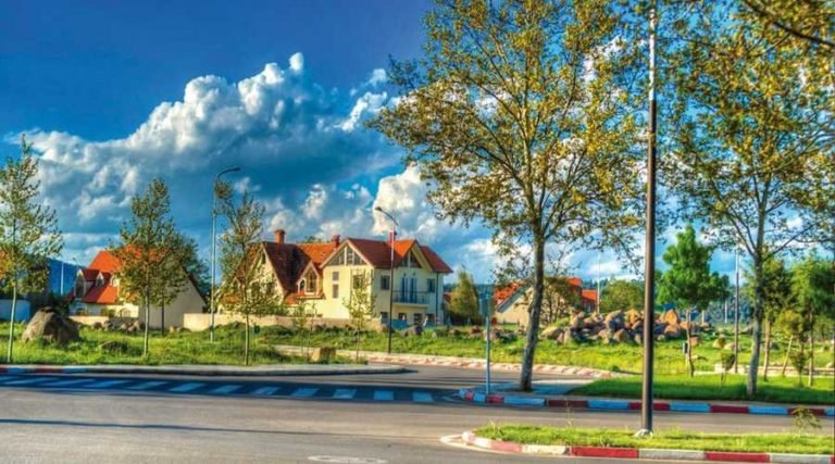 Ville-Ifrane-Maroc-768x427.jpg