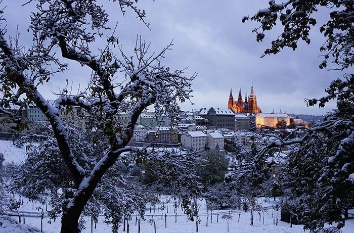 Prague-Caste-in-Winter.jpg