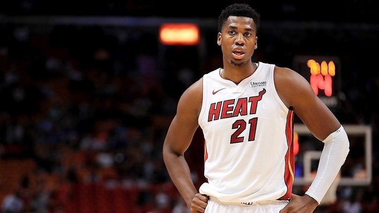 fl-sp-miami-heat-hassan-whiteside-s20171020.jpg