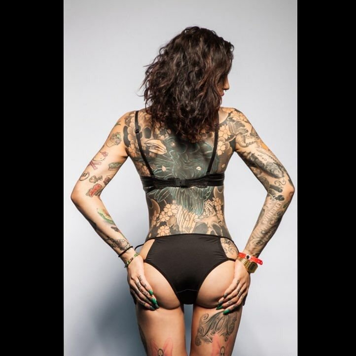 141609918636 - 02 - Beautiful Tattooed Woman.jpg