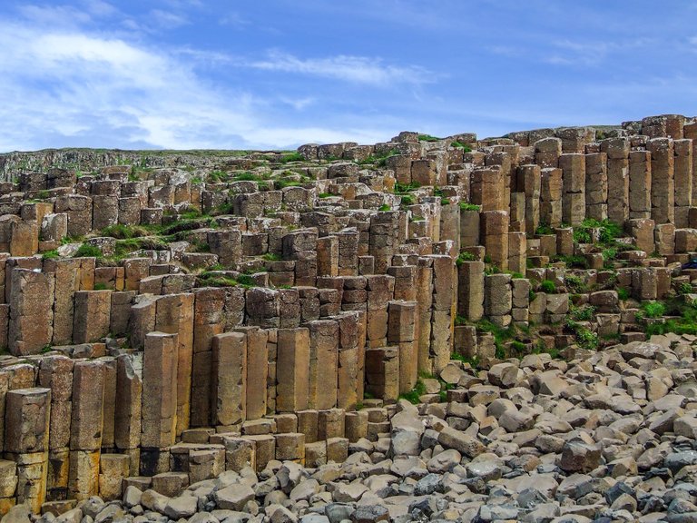 giants-causeway-2573628_1920.jpg