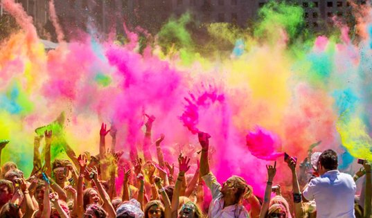 holi1.jpg