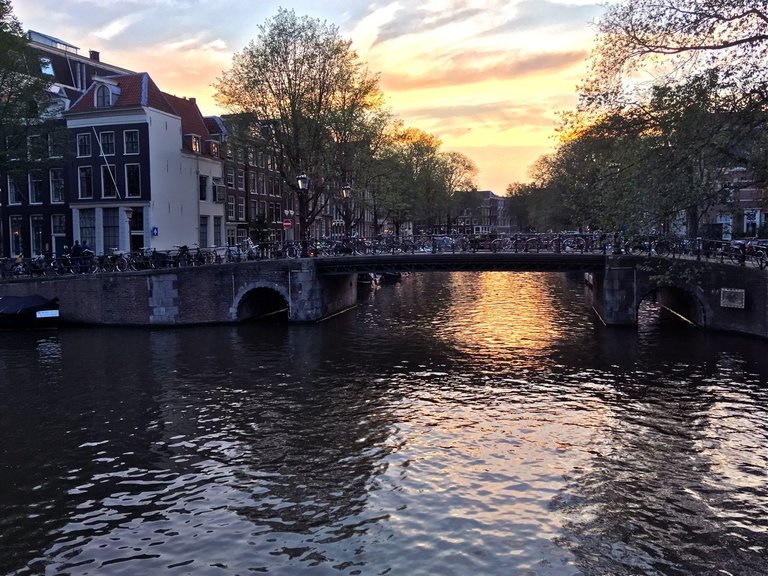 SUNSET IN AMSTERDAM LAST NIGHT .jpg