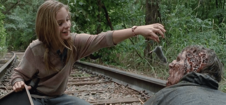 Lizzie-fed-the-rats-on-the-Walking-Dead.png