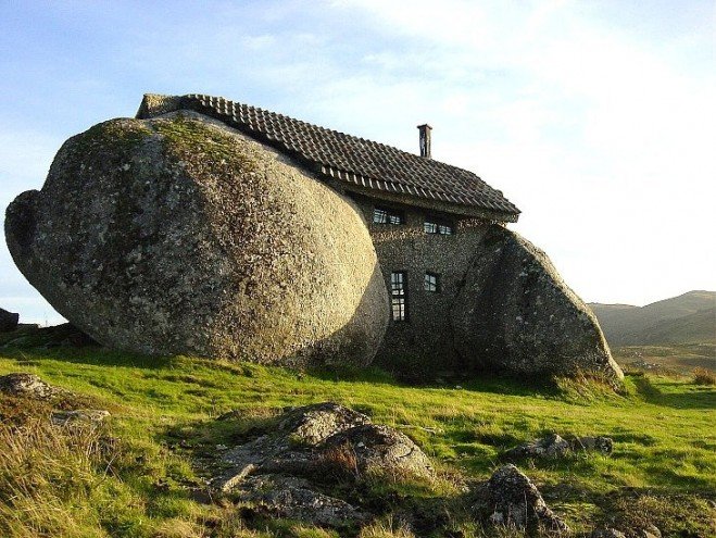 funny-house-stone.preview.jpg