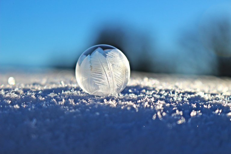 soap-bubble-1958841_1920.jpg