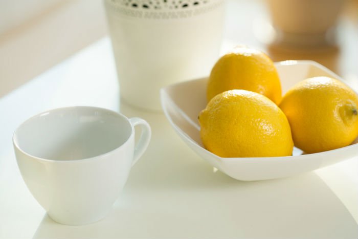photodune-12289757-close-up-of-cup-and-lemons-s-1.jpg