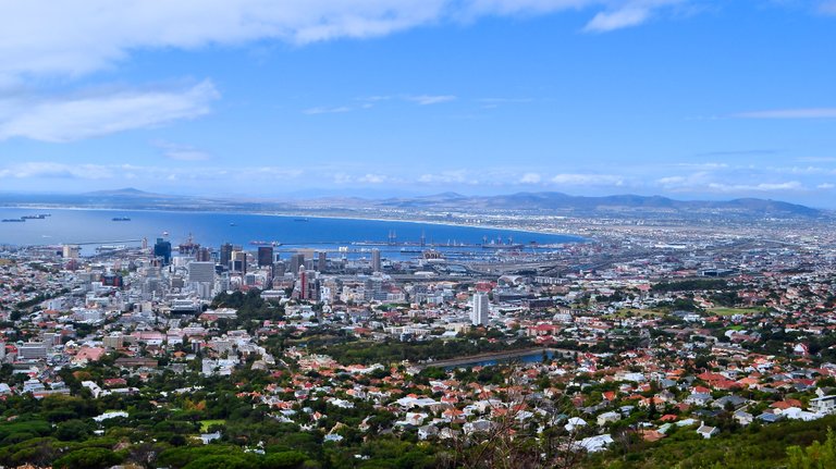 Cape Town from Table Mtn Road.JPG