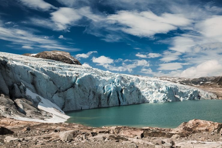 Jostedalsbreen-Glacier-Norway-740x494.jpg