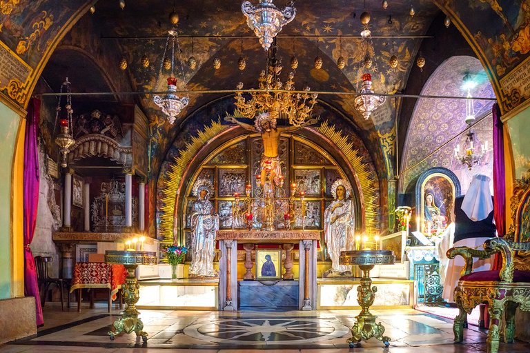 jerusalem-crucifixion-altar-XL.jpg