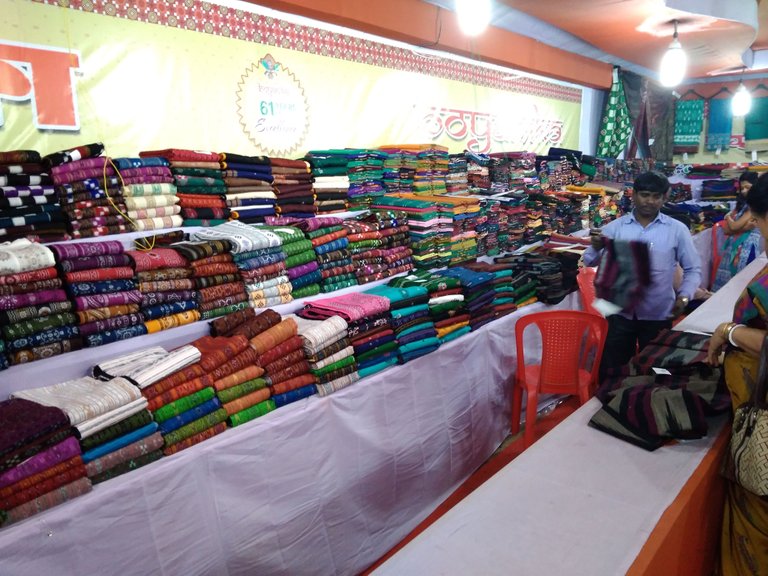 sarees shop.jpg