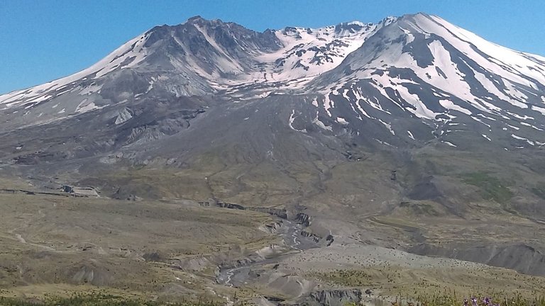 mt st helens 3.jpg