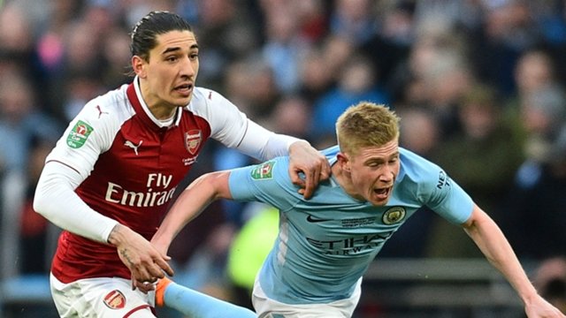 hector-bellerin-kevin-de-bruyne-arsenal-manchester-city_1dnn5j2w54iw71u3ggtvy61i1f.jpg