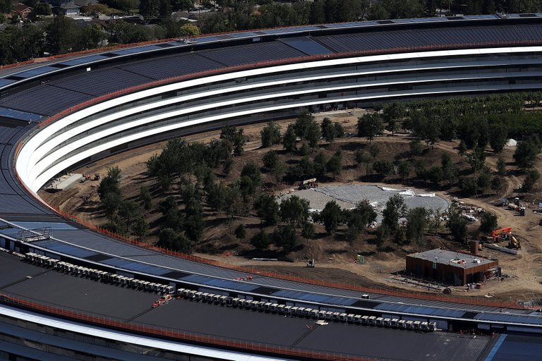 applehq.jpg