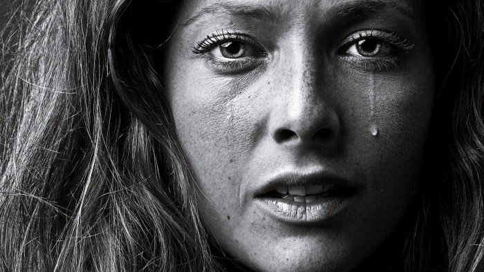 Crying-Woman-700x394.jpg