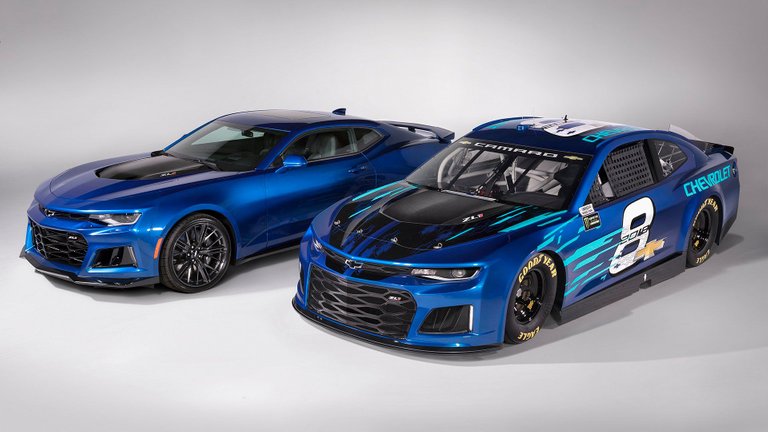 chevrolet-camaro-zl1-and-zl1-racecar-monster-energy-nascar-cup-series-hero.jpg