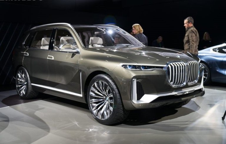 BMW-X7-LA-AUTO-SHOW-2017-1-830x553.jpg