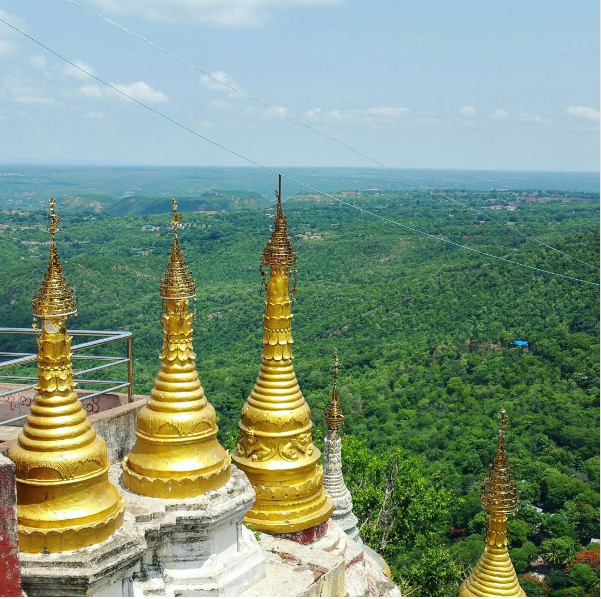 Taung Kalat Monastery 1.png