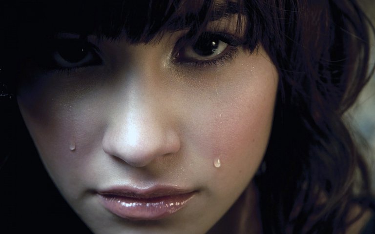 demi_lovato_tears_girl_brunette_87604_3840x2400.jpg