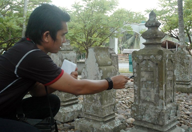 Makam Putroe Neng_02@GRASINDO.jpg