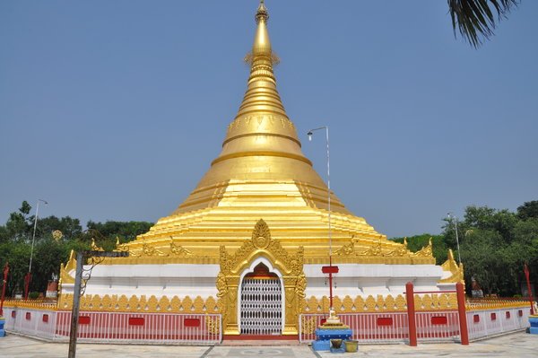 Lumbini-Myanmar-Golden-Temple.jpg