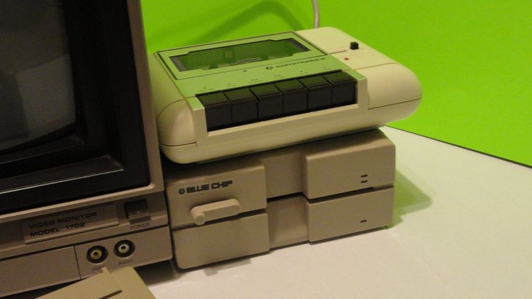 Commodore-Drives-LG.JPG