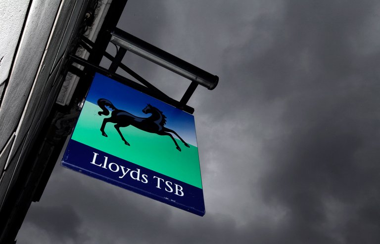 100226154-lloyds-tsb-with-dark-clouds-gettyp.jpg