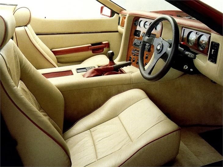 TVR 400SE Interior.jpg