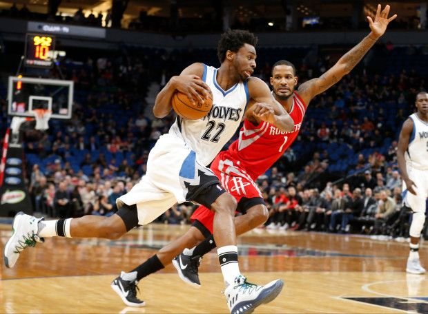 timberwolves-beat-rockets-119-105-001nseqn.jpg