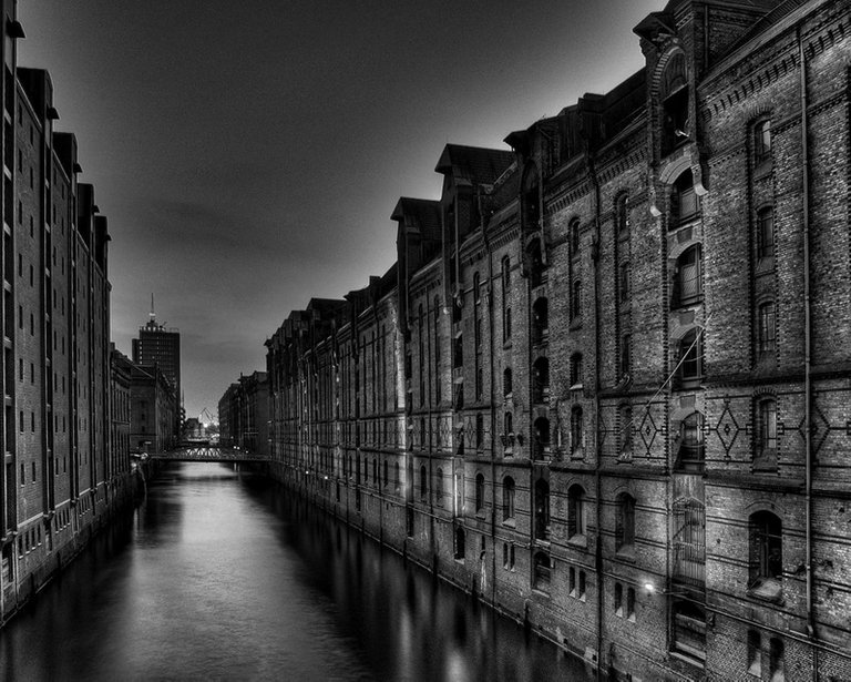 cart-photography-hd-wallpapers-desktop-backgrounds-mobile-previous-wallpaper-canal-city-building-gray-scale-black-amp-white-cgi-man-made-venice-landscape_black-and-white-landscape-professional-photogr_797x638.jpg