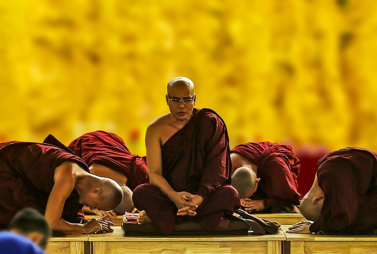 theravada-buddhism-1815662_960_720.jpg