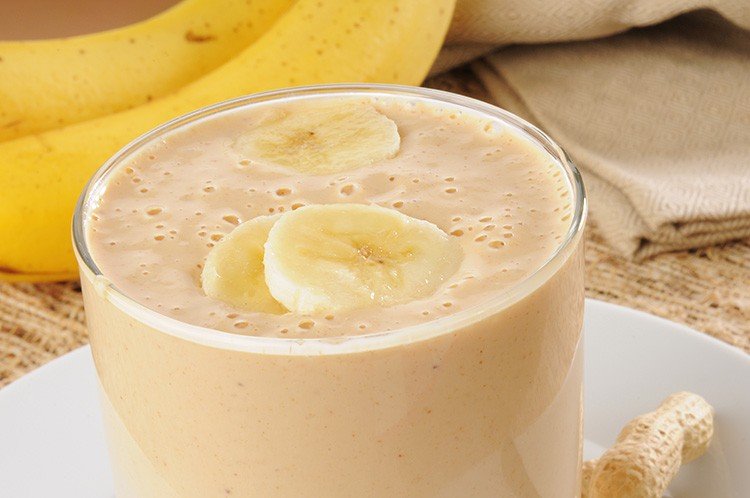 Peanut-Butter-and-Banana-Smoothie-1-750x498.jpg