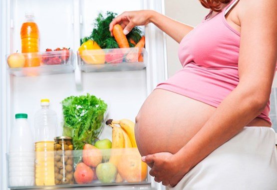 shutterstock-200061383-pregnancy-nutrition_c1_w555 (1).jpg