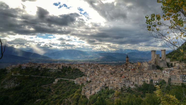 Pacentro-Abruzzo-Italy-1.jpg